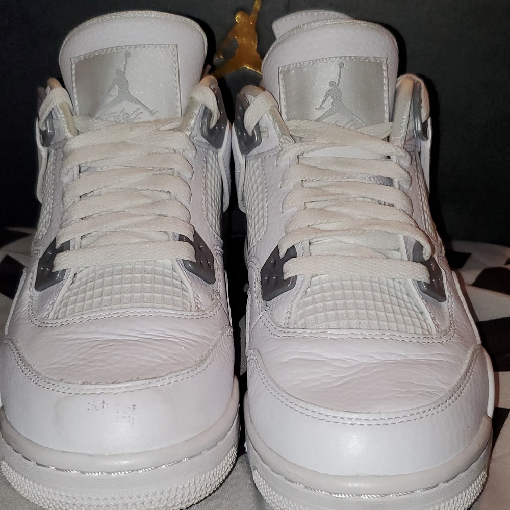 Jordan Pure Money retro 4s